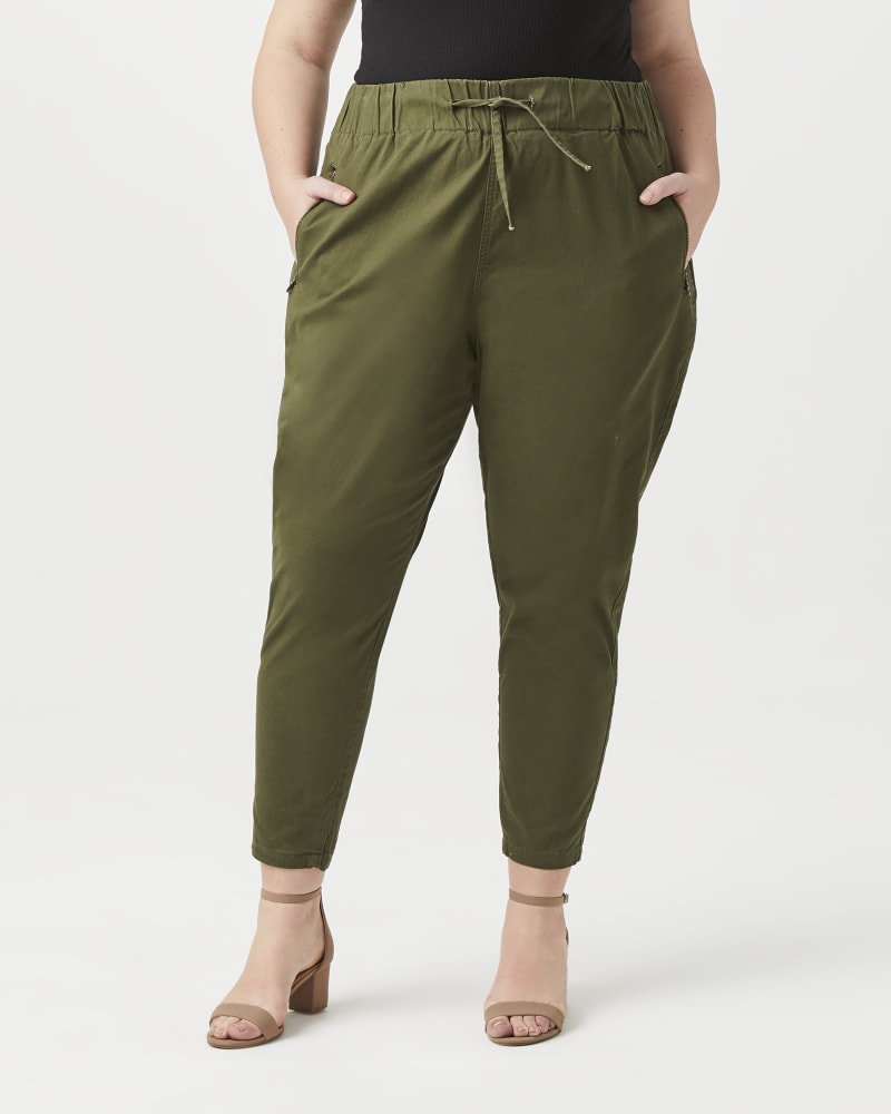 Front of plus size Kellie Tapered Pant by Meri Skye | Dia&Co | dia_product_style_image_id:152150